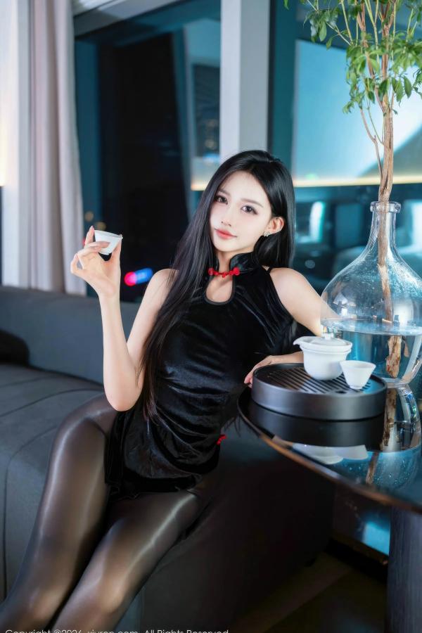   [XiuRen]高清写真图 2026.01.30 No.11300 shelly诗莉 黑色情趣内衣第10张图片